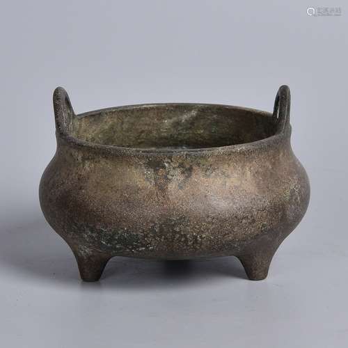 A BRONZE TRIPOD CENSER, XUANDE MARK