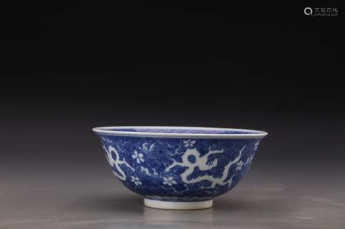 A BLUE AND WHITE 'DRAGON' BOWL, CHENGHUA MARK