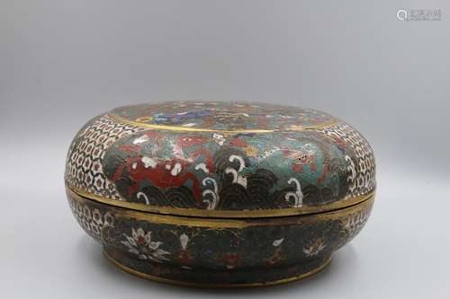 A CLOISONNE ENAMEL BOX AND COVER