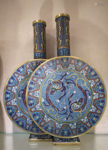 A CLOISONNE ENAMEL DOUBLE TUBE VASE