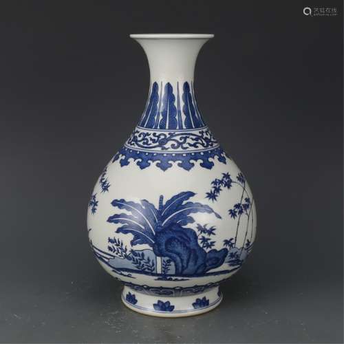 A BLUE AND WHITE YUHUCHUN VASE, QIANLONG MARK