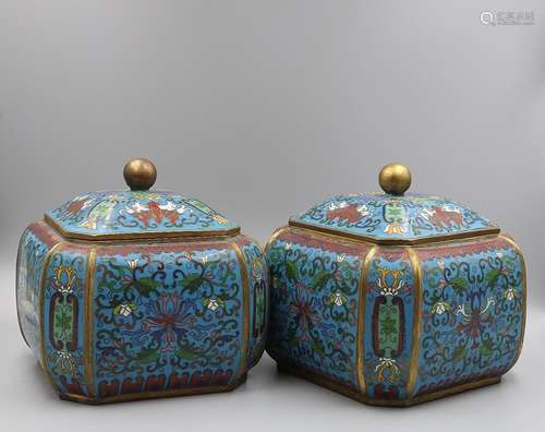 A PAIR OF CLOISONNE ENAMEL VESSEL AND COVER