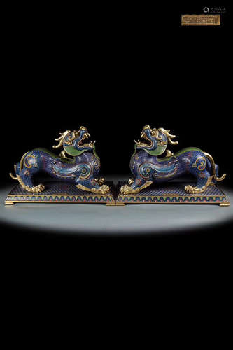 17-19TH CENTURY, A PAIR OF PIXIU BEAST DESIGN CLOISONNE ORNAMENTS, QING DYNASTY