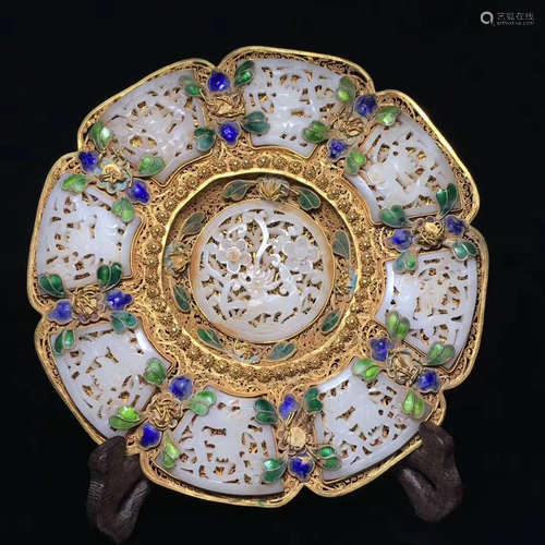 17-19TH CENTURY, A GILT SILVER WITH WHITE JADE PLATE SHAPE ORNAMENT, QING DYNASTY