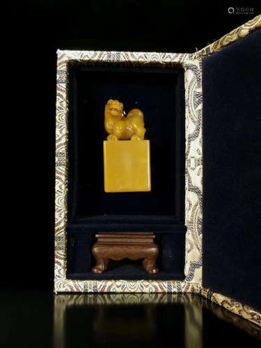 20TH CENTURY, AN ANIMAL DESIGN FIELD YELLOW SEAL WITH BASE, THE REPUBLIC OF CHINA