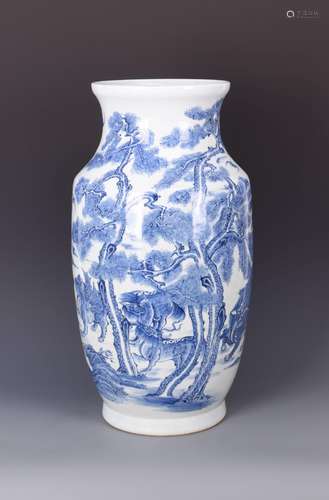 A BLUE AND WHITE 'MYTHICAL BEAST' VASE, QIANLONG MARK, QING DYNASTY