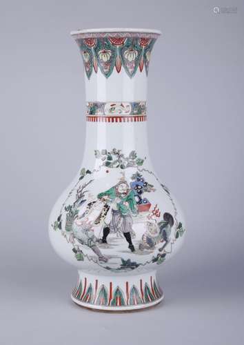 A FAMILLE VERT ROULEAU VASE, KANGXI PERIOD