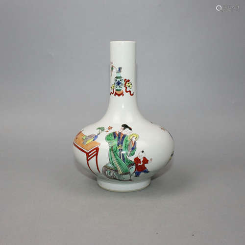 A FAMILLE VERT BOTTLE VASE, KANGXI PERIOD