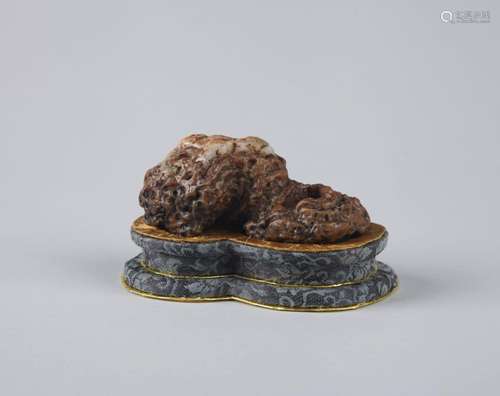 AN AGATE CARVING, QING DYNASTY