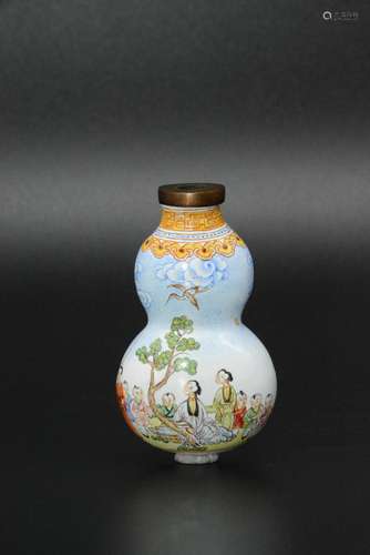 AN ENAMELLED BRONZE SNUFF BOTTLE, QAINLONG MARK, QING DYNASTY