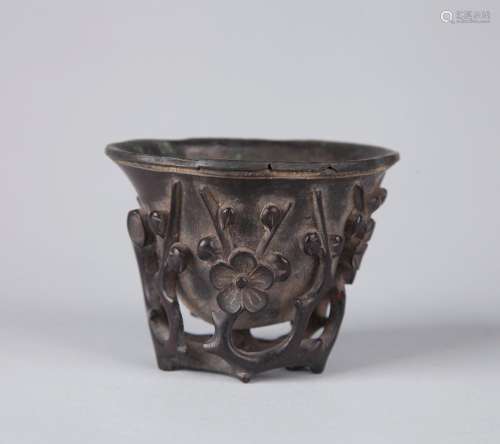 A CARVED ZITAN AND TIN PEACH-FORM LIBATION CUP, QING DYNASTY