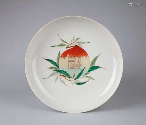 A FAMILLE VERT 'FIVE PEACHES' DISH, KANGXI MARK, QING DYNASTY