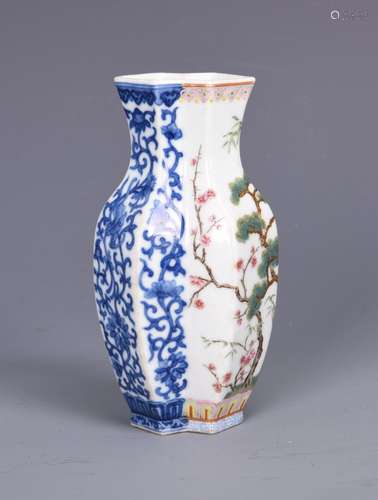 A BLUE AND WHITE AND FAMILLE ROSE TWIN VASE, 18TH CENTURY