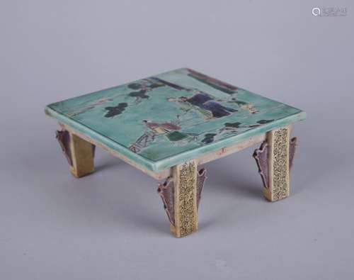 A MINIATURE FAMILLE VERT 'SAGE' PORCELAIN TABLE, KANGXI PERIOD