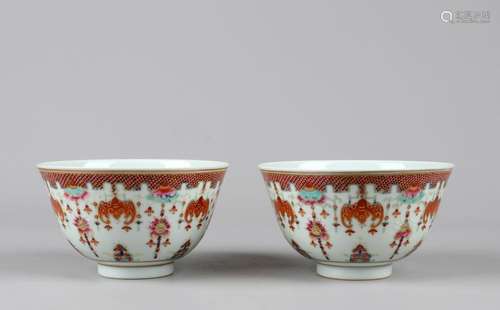 A PAIR OF GILT-DECORATED IRON-RED BOWLS, GUANGXU MARK, QING DYNASTY