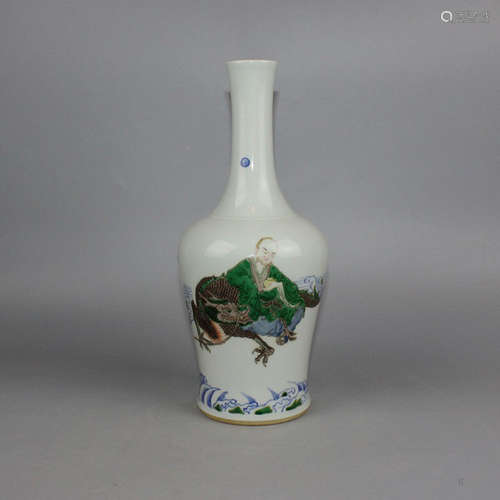 A FAMILLE VERT 'LUOHAN' MALLET VASE, KANGXI MARK, QING DYNASTY