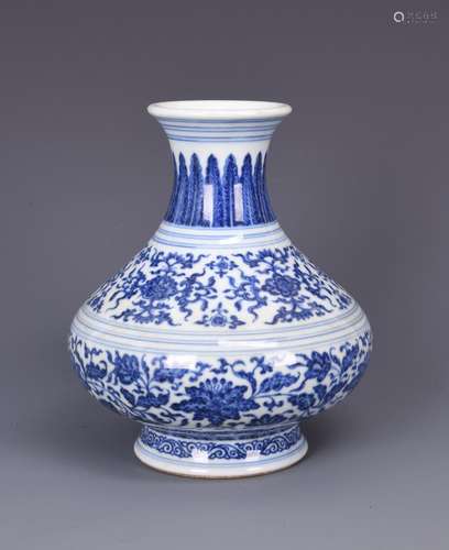 A BLUE AND WHITE 'FLORAL' VASE, YONGZHENG MARK, QING DYNASTY