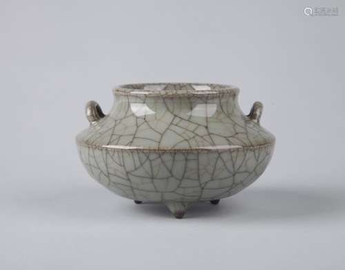 A SMALL GE-TYPE JAR, QIANLONG MARK, QING DYNASTY