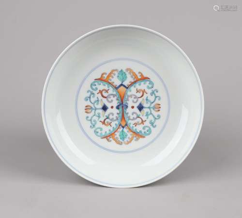 A DOUCAI DISH, YONGZHENG MARK, QING DYNASTY