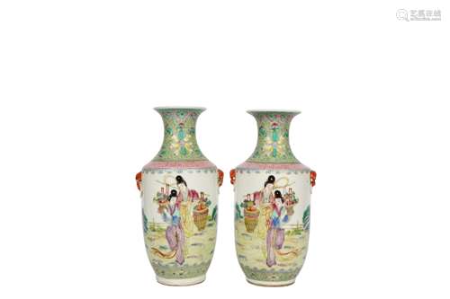 A Pair Of Famllie-Rose Porcelain Vases With Fugures