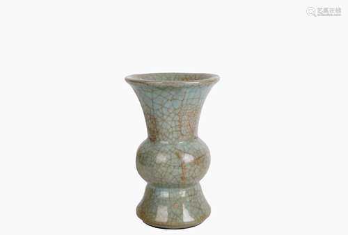 A Chinese Ge-Type Porcelain Vase