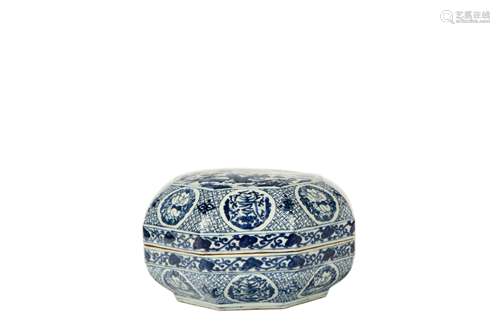 A Chinese Blue and White Porcelain Box