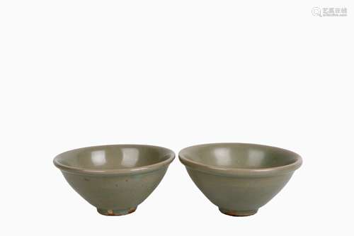 Pair of Chinese Porcelain Bowls