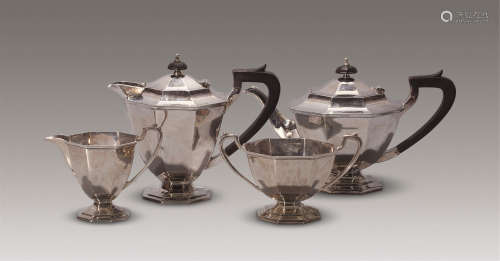19至20世纪 纯银皇冠八方咖啡壶具 （四件）