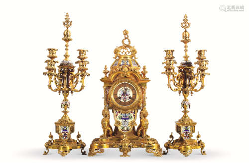 20世纪 西洋罗马鎏金套钟 （三件）
