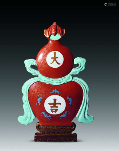清中期 粉彩描金“大吉”葫芦壁瓶