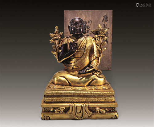 清 铜鎏金班禅坐像