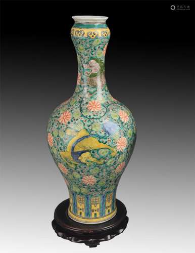 SAN CAI COLOR LION PAINTING GARLIC HEAD PORCELAIN VASE