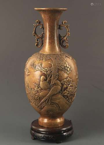 A FINE LANDSCAPE PATTERN DOUBLE EAR BRONZE JAR