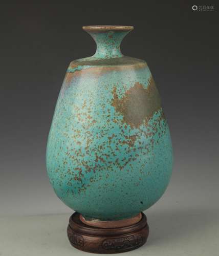 A LU JUN GLAZE PORCELAIN DECORATION VASE