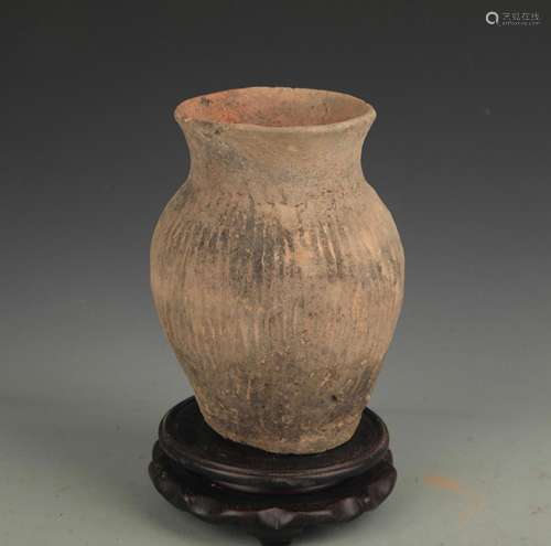 A MA JIA YAO CULTURE SMALL POTTERY JAR