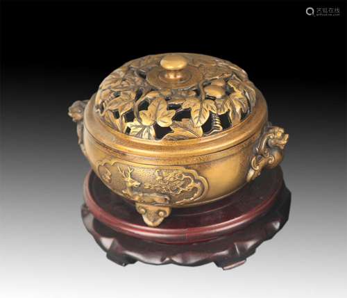 A FINE ANIMAL AND LOTUS PATTERN BRONZE AROMATHERAPY