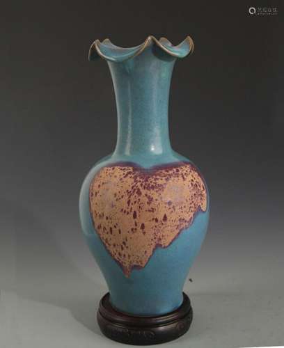 A JUN KILN SKY BLUE GLAZE FLOWER TOP VASE