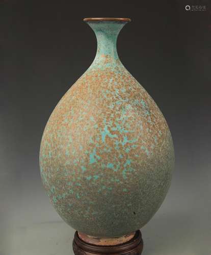 A FINE LUN JUN GLAZE, YU HU CHUN JAR