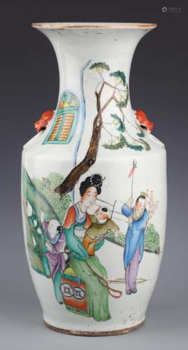 A FINE FAMILLE ROSE STORY PAINTING PORCELAIN JAR