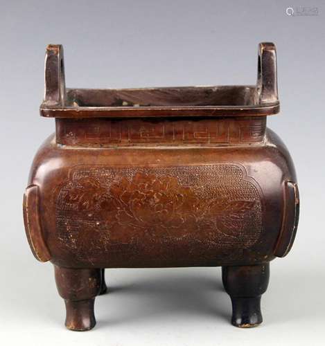 A TALL SQUARE SHAPED BRONZE CENSER