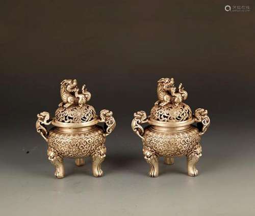 PAIR OF LION TOP DOUBLE EAR BRONZE AROMATHERAPY