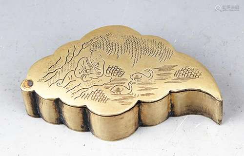 A FINELY CARVED BRONZE LEAF SHAPED INK BOX