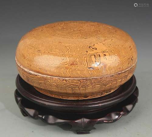 A YELLOW GLAZE INCENSE BOX