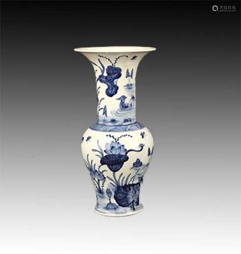 PAIR OF BLUE AND WHITE LOTUS PAINTED PORCELAIN JAR