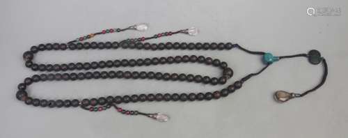 A FINE AGARWOOD ROYAL CORT NECKLACE