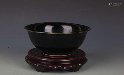 A BLACK COLOR GLAZED PORCELAIN BOWL