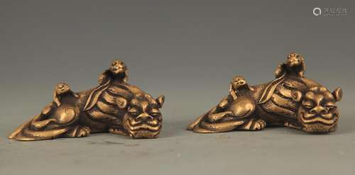 PAIR OF BRONZE RUI SHOU FIGURE