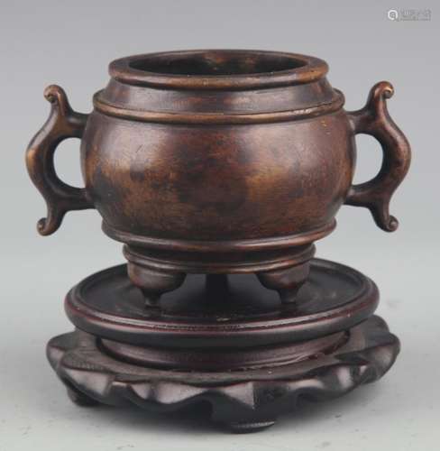 A FINELY CARVED DOUBLE EAR BRONZE CENSER