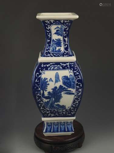 BLUE AND WHITE LANDSCAPING PATTERN VASE