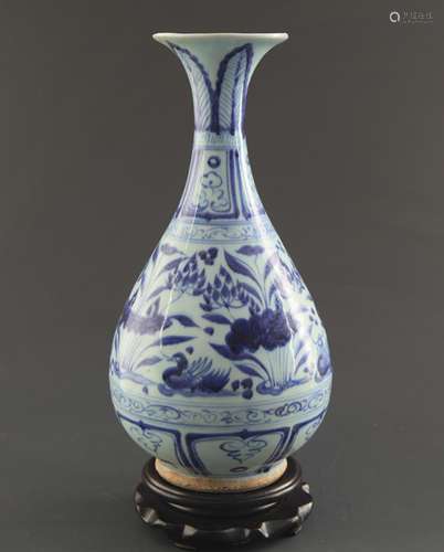 A BLUE AND WHITE MANDARIN DUCK PORCELAIN JAR